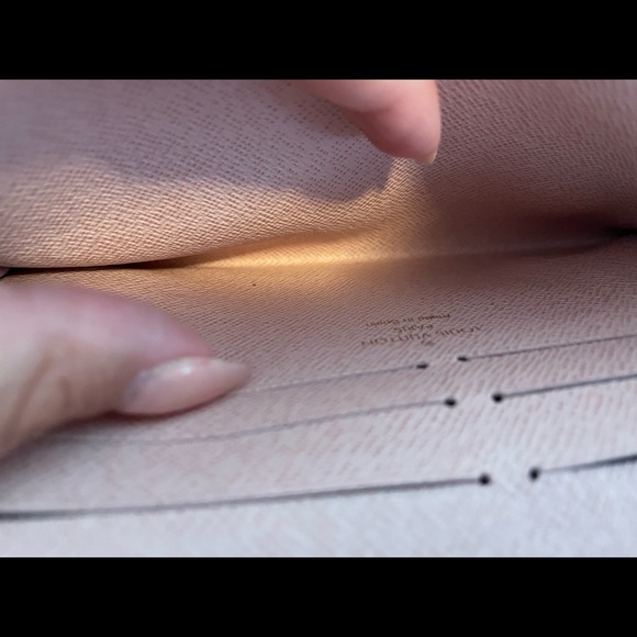 Authentic Louis Vuitton clutch/wallet - Picture 6 of 9